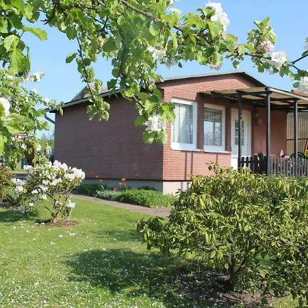 Holiday home Alluring In With Garden Boltenhagen (Ostseebad)